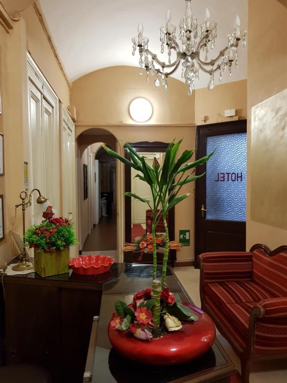 Hotel Vinzaglio トリノ エクステリア 写真
